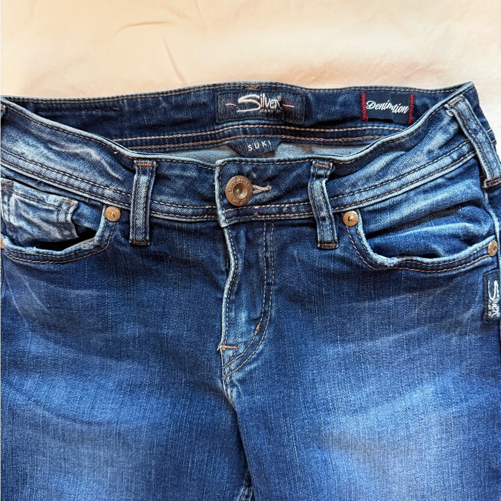 Silver Jeans, size 26, with raw hem in excellent used condition! - Picture 5 of 10